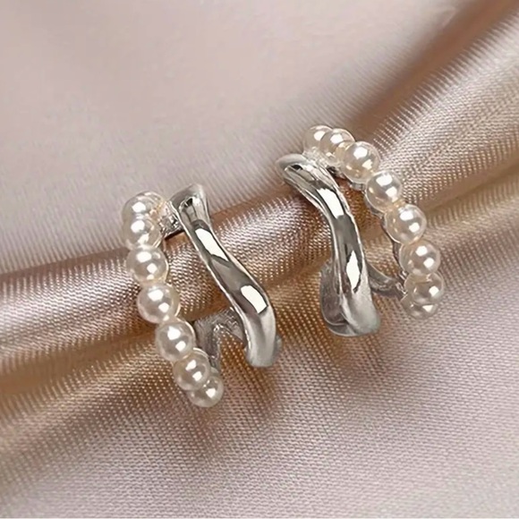 Silver Pearl Earrings - Picture 1 of 5